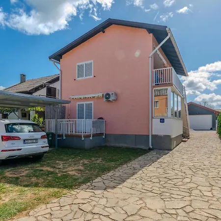 Nice In Privlaka With Kitchen * Privlaka (Zadar)