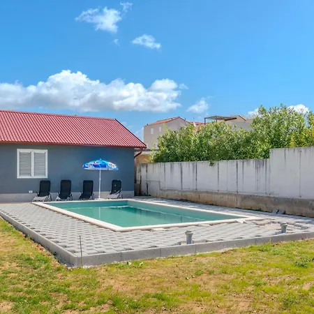 Holiday home Nice In Privlaka With Kitchen Privlaka (Zadar)