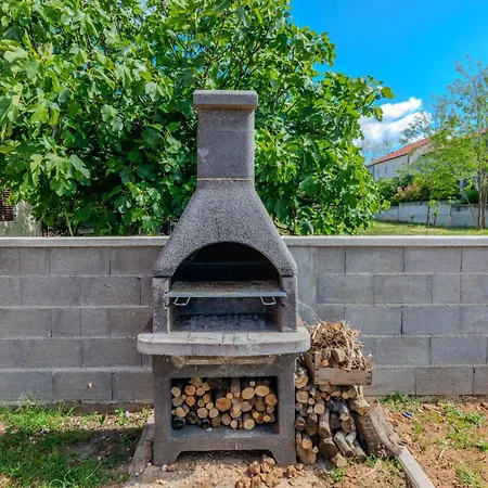 Nice In Privlaka With Kitchen Holiday home